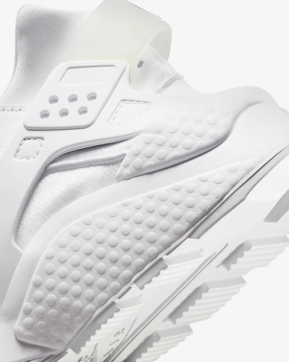 Nike air huarache all white womens hotsell